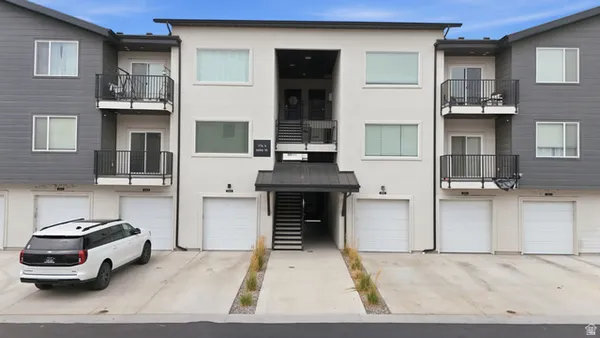 $360,000 | 376 South 1080th W American Fork West, Unit 201, American Fork, UT 84003
