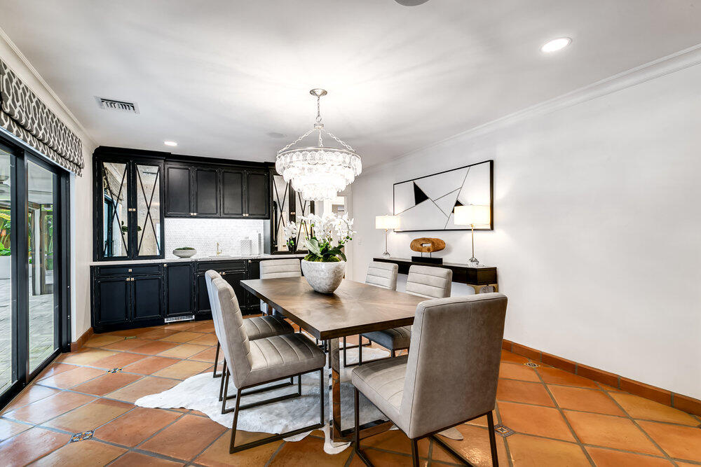 874 Hibiscus Street Boca Raton, FL 33486 - Photo 14 of 35 DINING