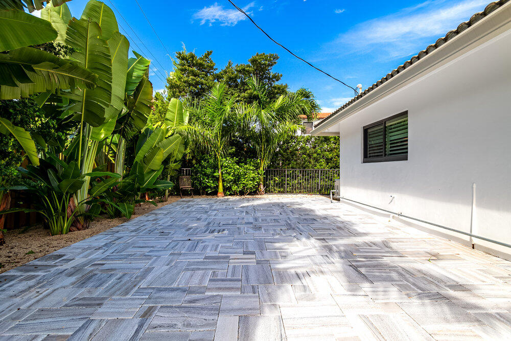 874 Hibiscus Street Boca Raton, FL 33486 - Photo 31 of 35 ADDITIONAL YARD SPACE