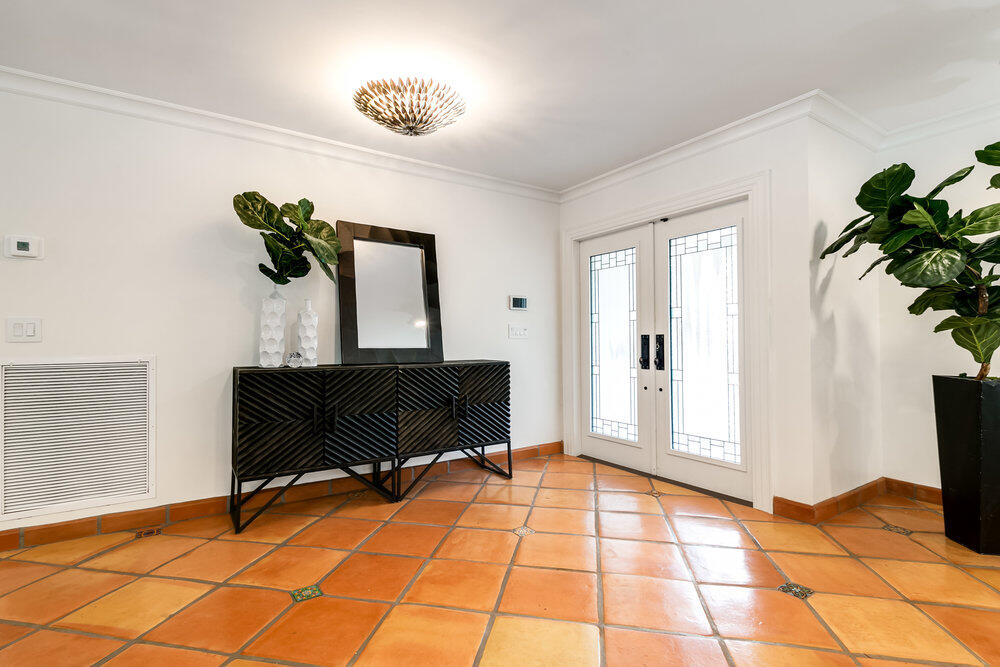 874 Hibiscus Street Boca Raton, FL 33486 - Photo 8 of 35 FRONT ENTRY