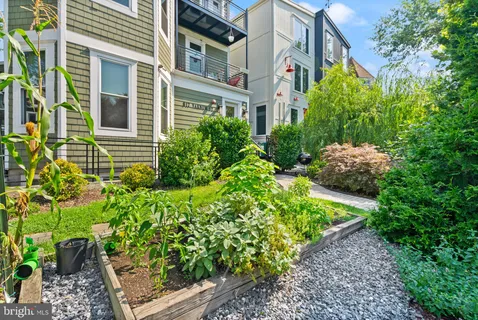 $639,999 | 817 Varnum Street Northwest, Washington, DC 20011