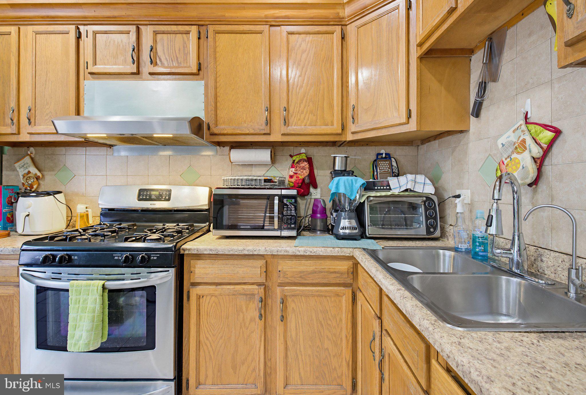 1328 Church Street Reading, PA 19601 - Photo 14 of 37