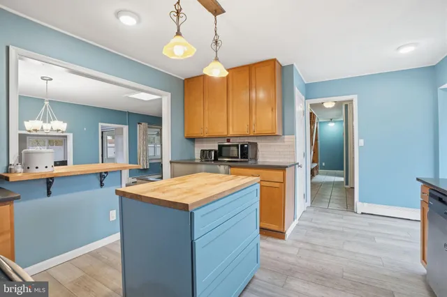 $549,900 | 80 Silverspruce Road, Levittown, PA 19056