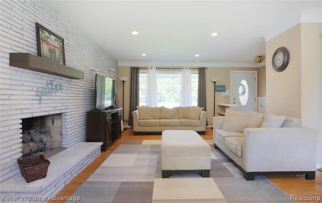 23128 Power Road Farmington, MI 48336 - Photo 15 of 27