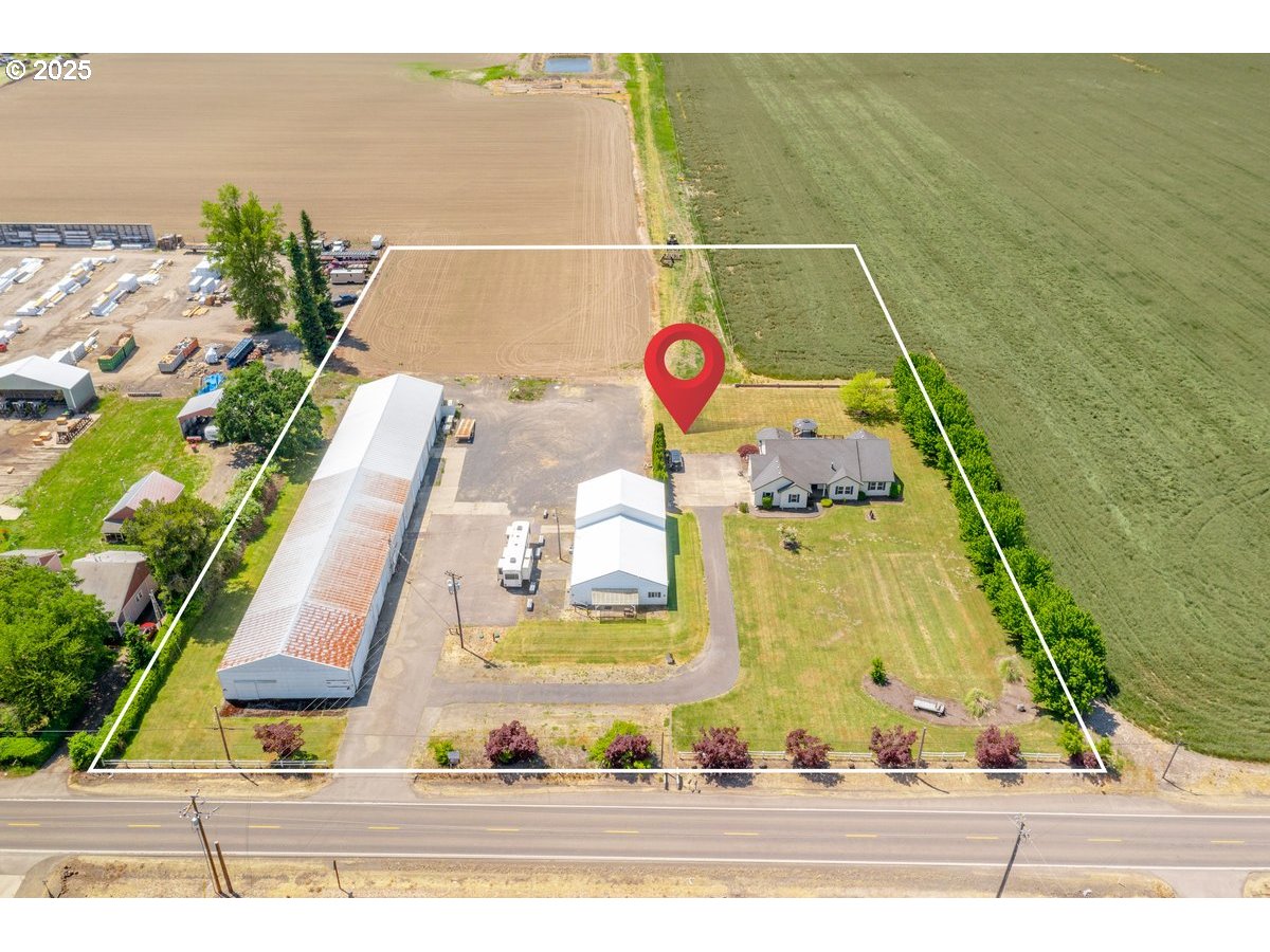 17780 Southeast Wallace Road Dayton, OR 97114 - Photo 6 of 26 an aerial view of a swimming pool