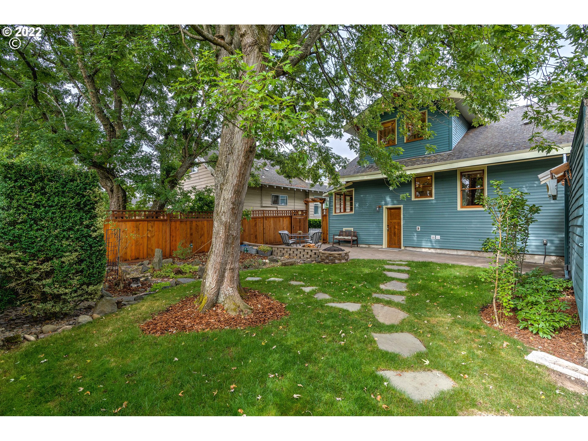 1824 Northeast 53rd Avenue Portland, OR 97213 - Photo 30 of 32 a front view of a house with a yard