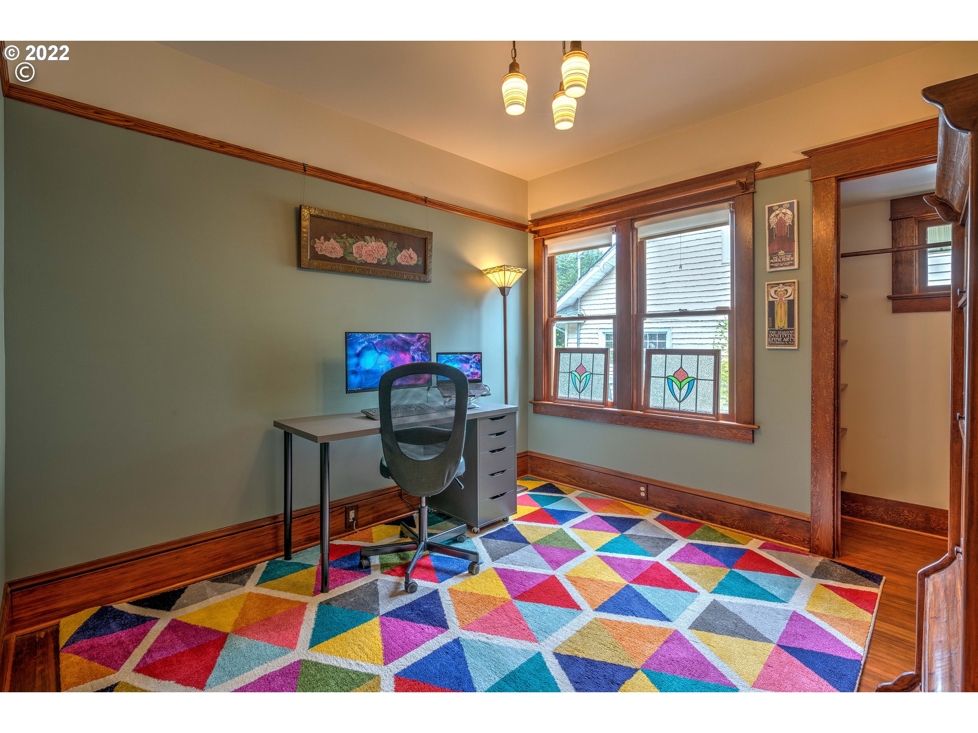 1824 Northeast 53rd Avenue Portland, OR 97213 - Photo 6 of 32 a room that has a table and a chair in it