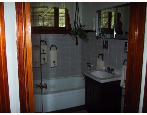 61 Fremont Road Charleroi, PA 15022 - Photo 6 of 9 Master Bath/Spa.