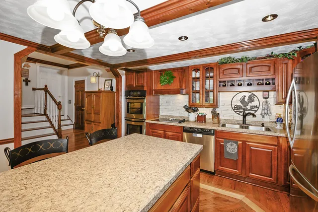 $649,999 | 9201 175th Street, Tinley Park, IL 60487