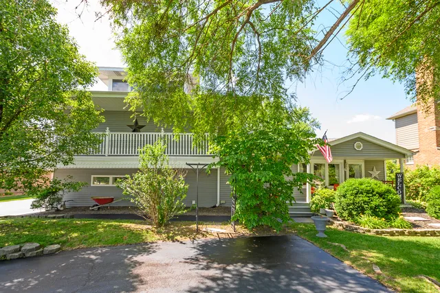 $649,999 | 9201 175th Street, Tinley Park, IL 60487