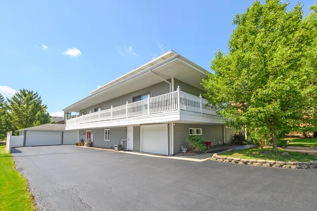 $649,999 | 9201 175th Street, Tinley Park, IL 60487