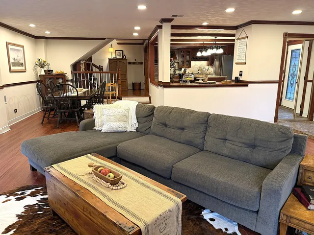 $649,999 | 9201 175th Street, Tinley Park, IL 60487