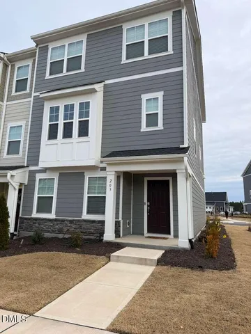 $2,300 | 203 Nahunta Drive, Apex, NC 27539