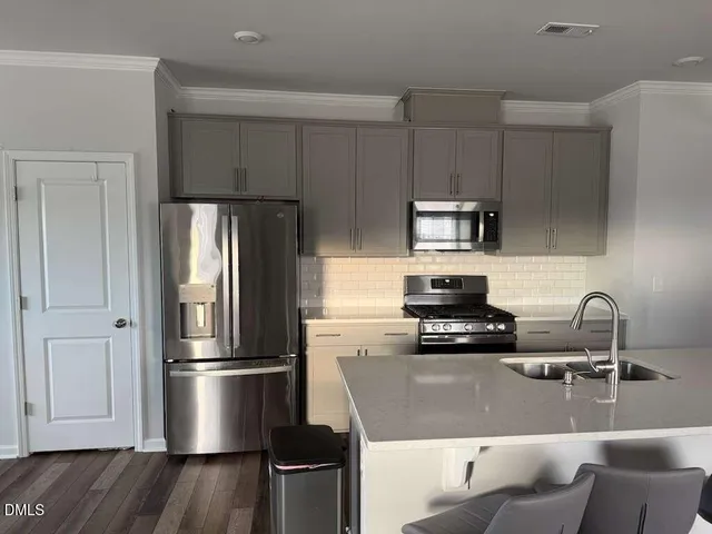 $2,300 | 203 Nahunta Drive, Apex, NC 27539