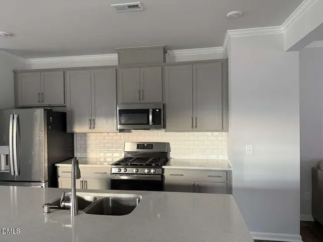 $2,300 | 203 Nahunta Drive, Apex, NC 27539