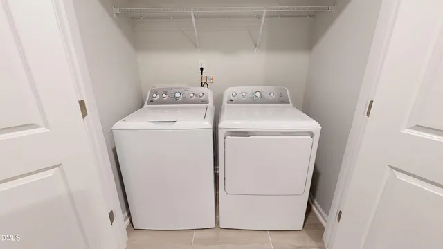 $2,300 | 203 Nahunta Drive, Apex, NC 27539