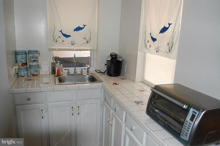 2854 Plainfield Road Baltimore, MD 21222 - Photo 1 of 18 Kitchen