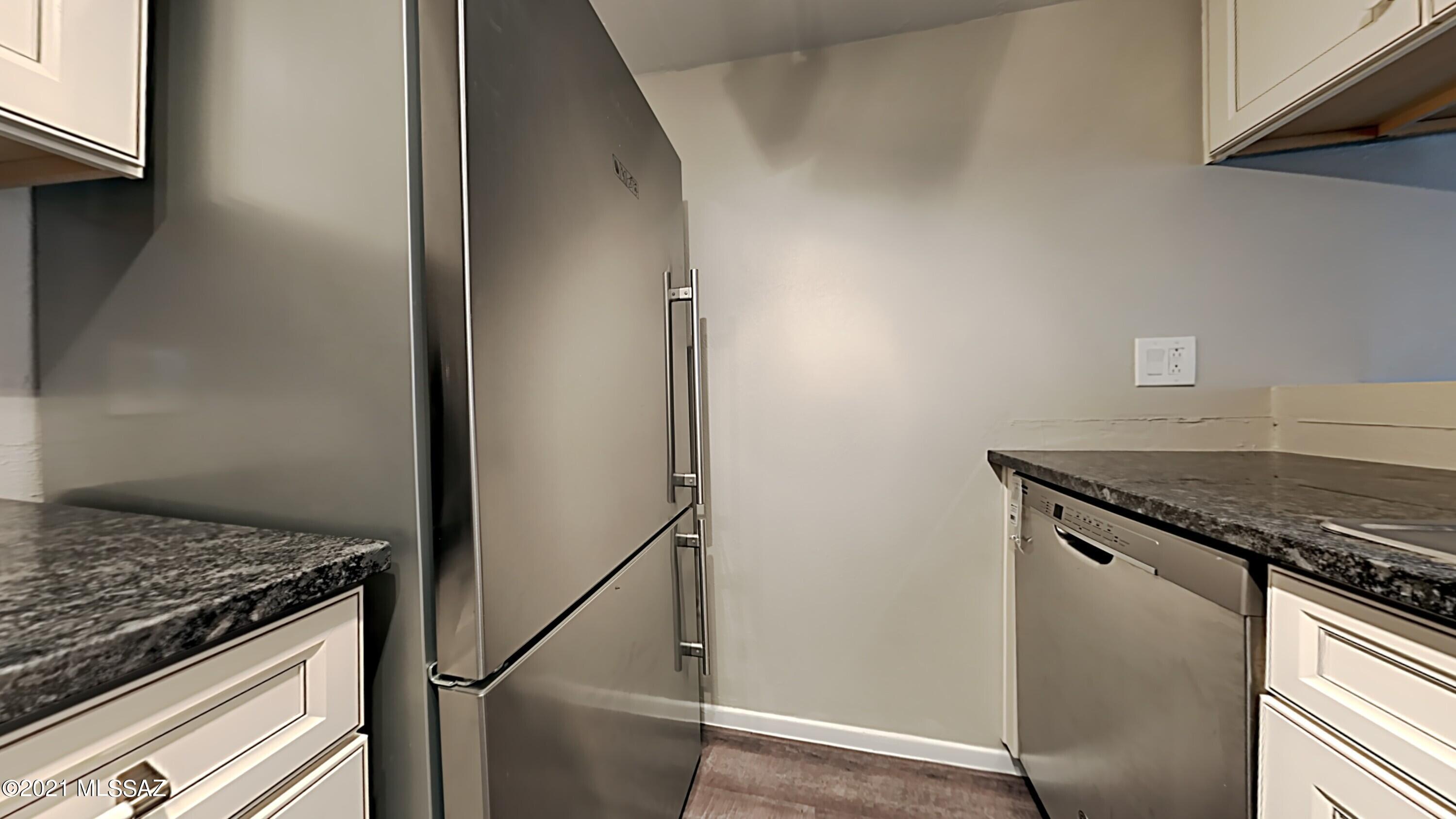 1600 North Wilmot Road Tucson, AZ 85712 - Photo 5 of 11