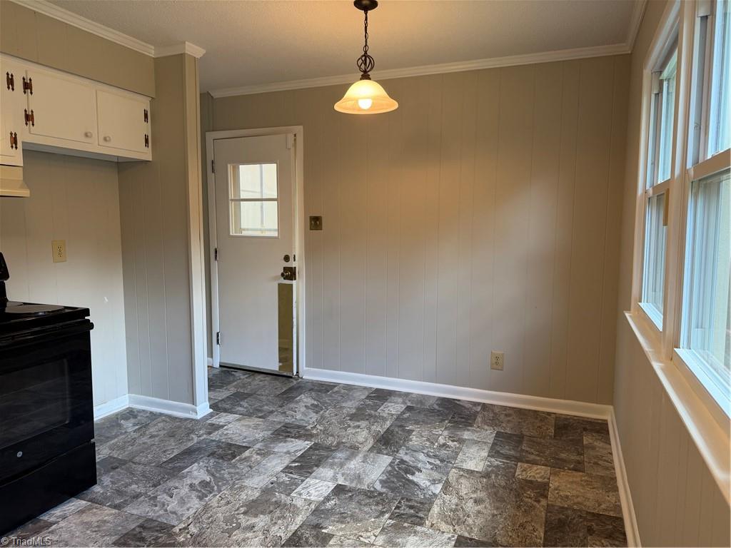 5264 Hopkins Road Browns Summit, NC 27214 - Photo 7 of 40 flat top stove with breakfast area, outside entrance to new decking & freshly painted