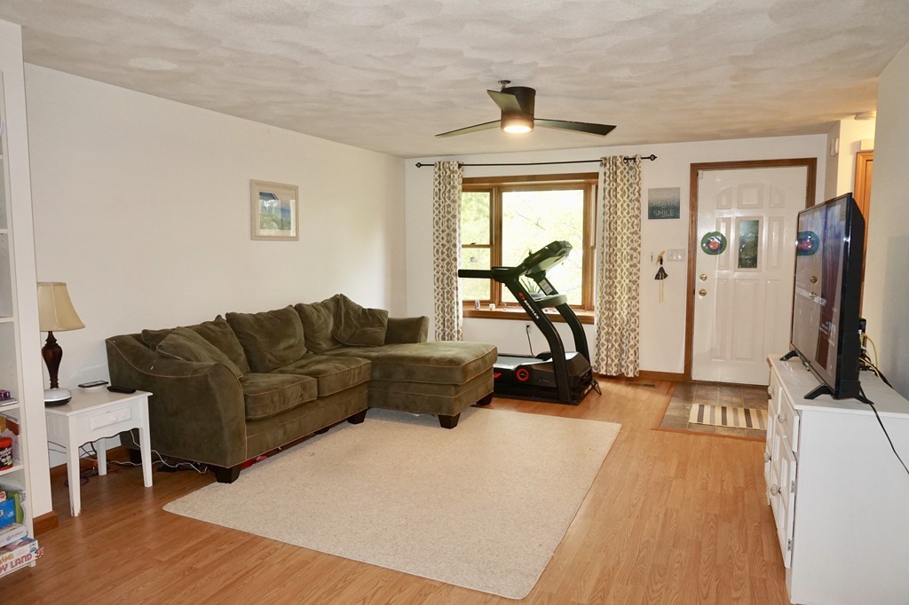 16 Milford Road, Unit 6 Grafton, MA 01560 - Photo 3 of 11 Gallery Image 3