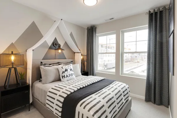 $627,480 | 849 South Mount Curve Boulevard, St. Paul, MN 55116