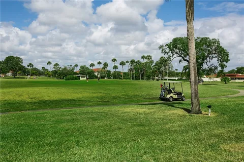 $94,000 | 102 Royal Oak Drive, Unit 203, Vero Beach, FL 32962