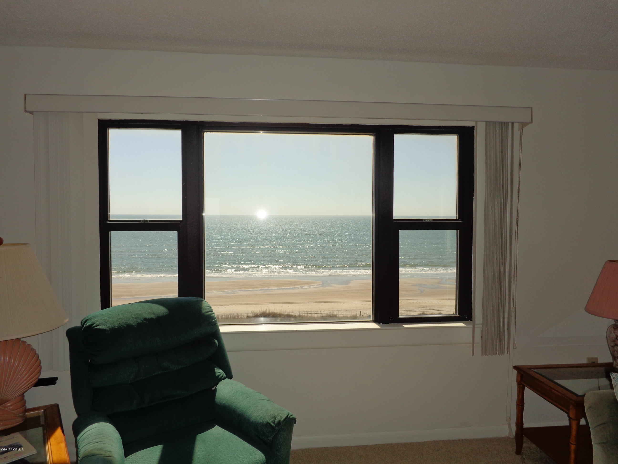 1505 Salter Path Road, Unit 526 Indian Beach, NC 28512 - Photo 4 of 21 Livingroom view