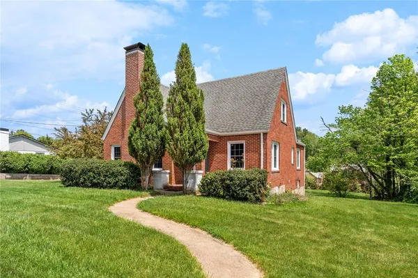 $585,000 | 306 Wilton Avenue, West Jefferson, NC 28694