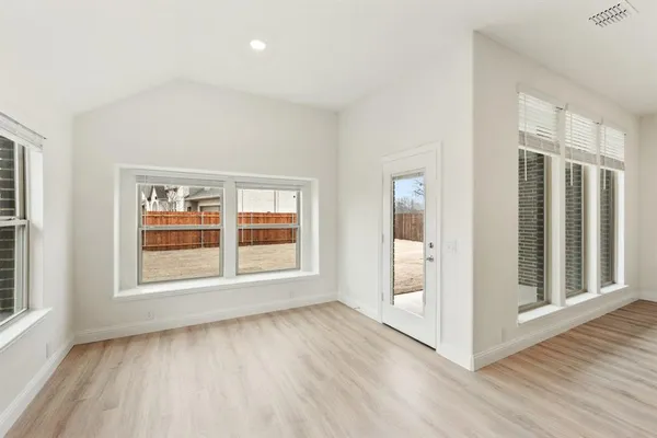 $475,990 | 2808 Parkwood Circle, Denton, TX 76226