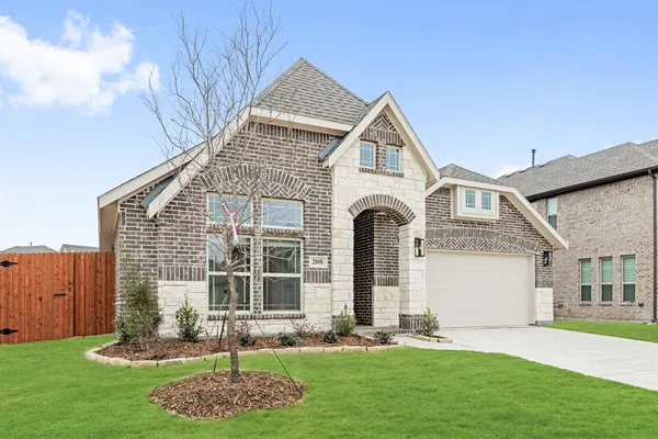 $475,990 | 2808 Parkwood Circle, Denton, TX 76226