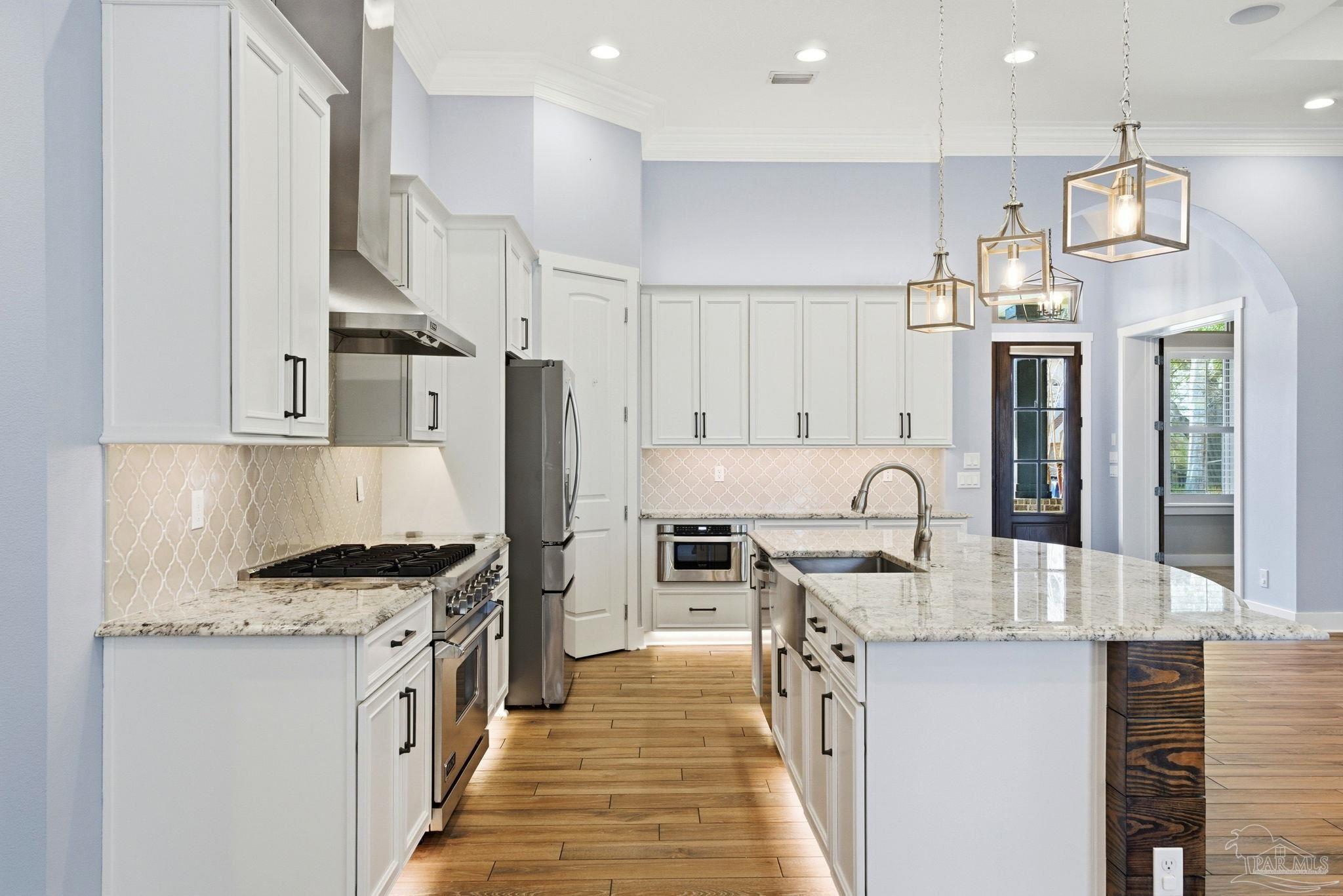 2018 Rambling Oaks Drive Cantonment, FL 32533 - Photo 17 of 63