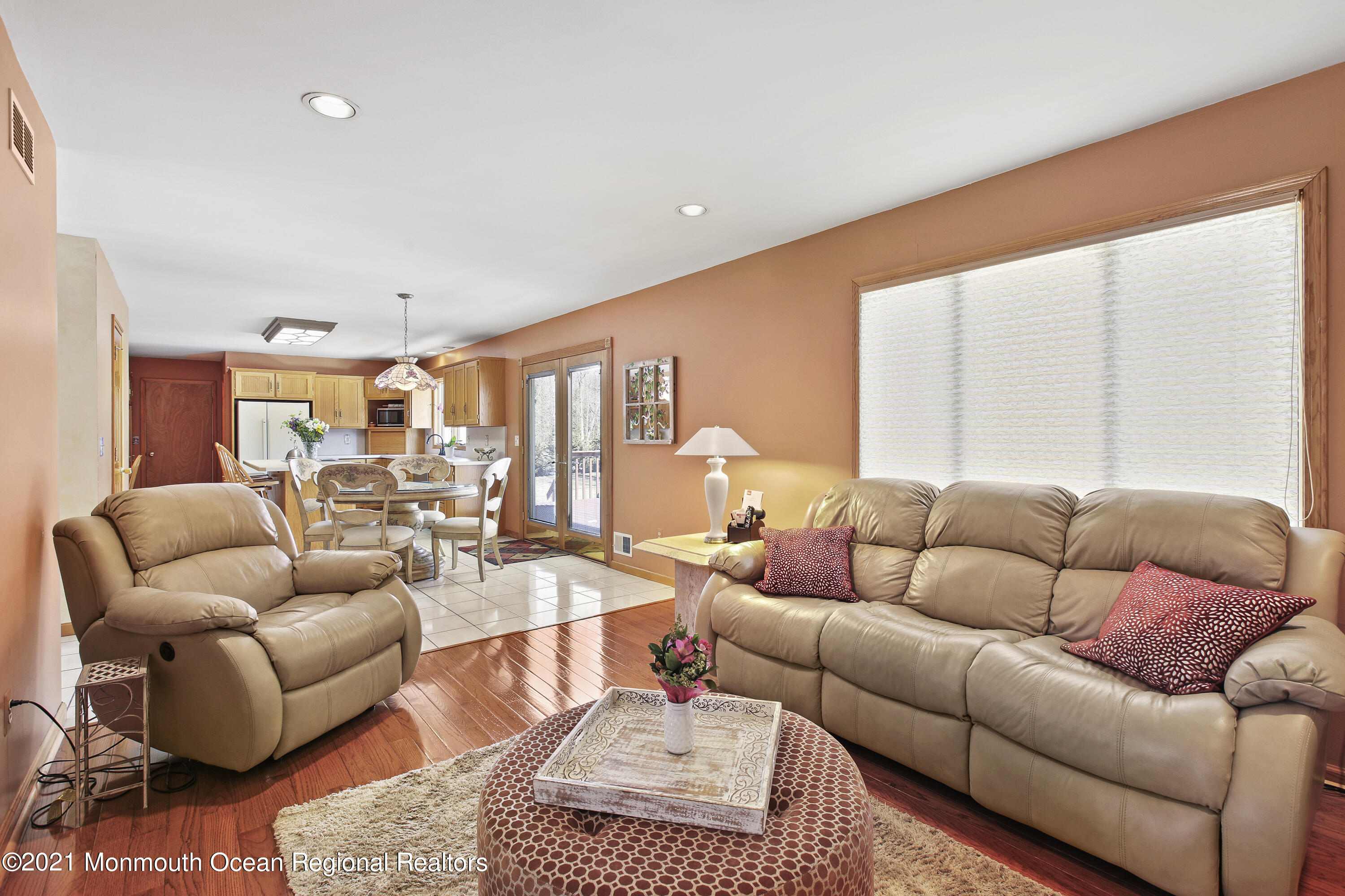 542 Line Road Holmdel, NJ 07733 - Photo 13 of 36 5W5A6342