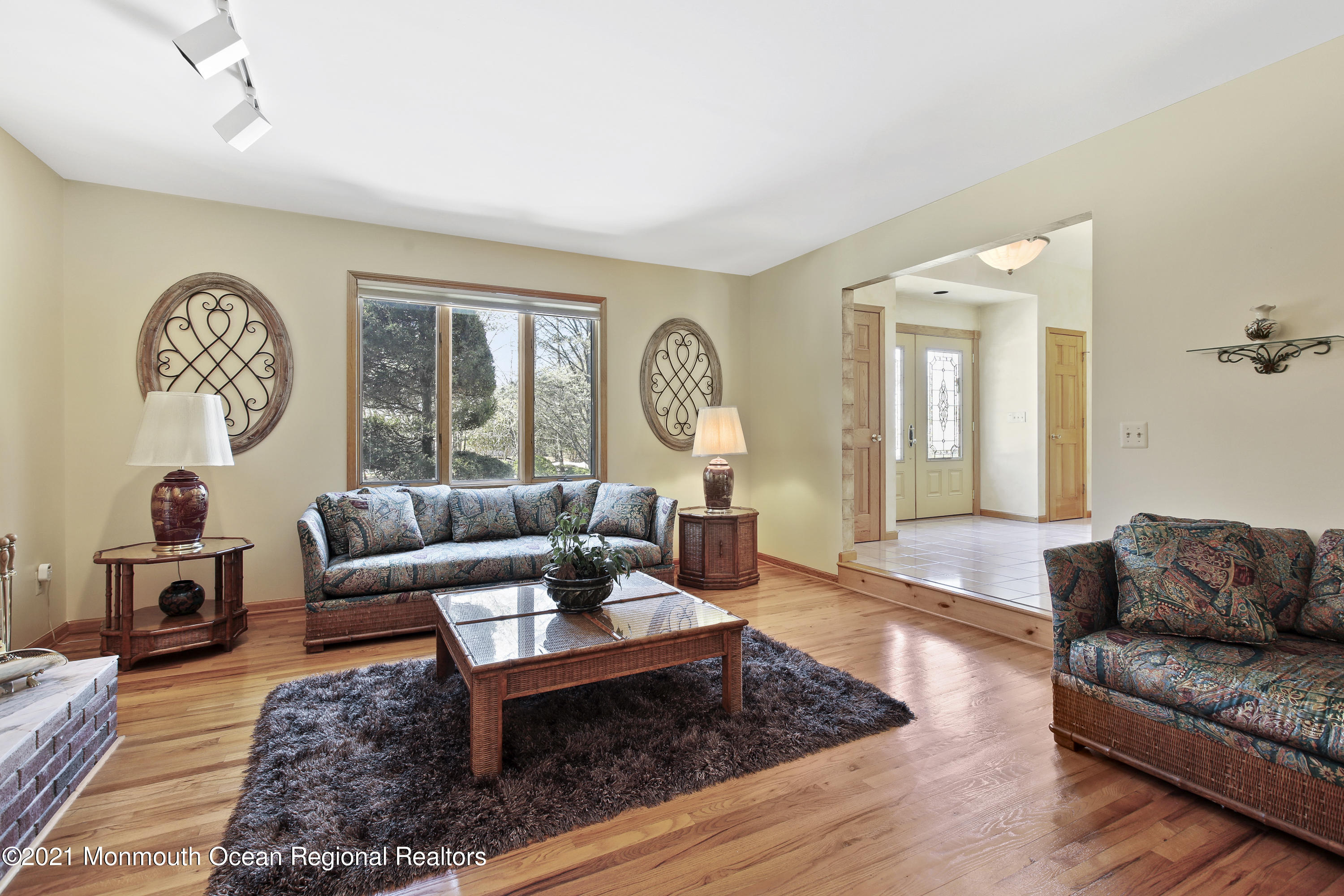 542 Line Road Holmdel, NJ 07733 - Photo 14 of 36 5W5A6311