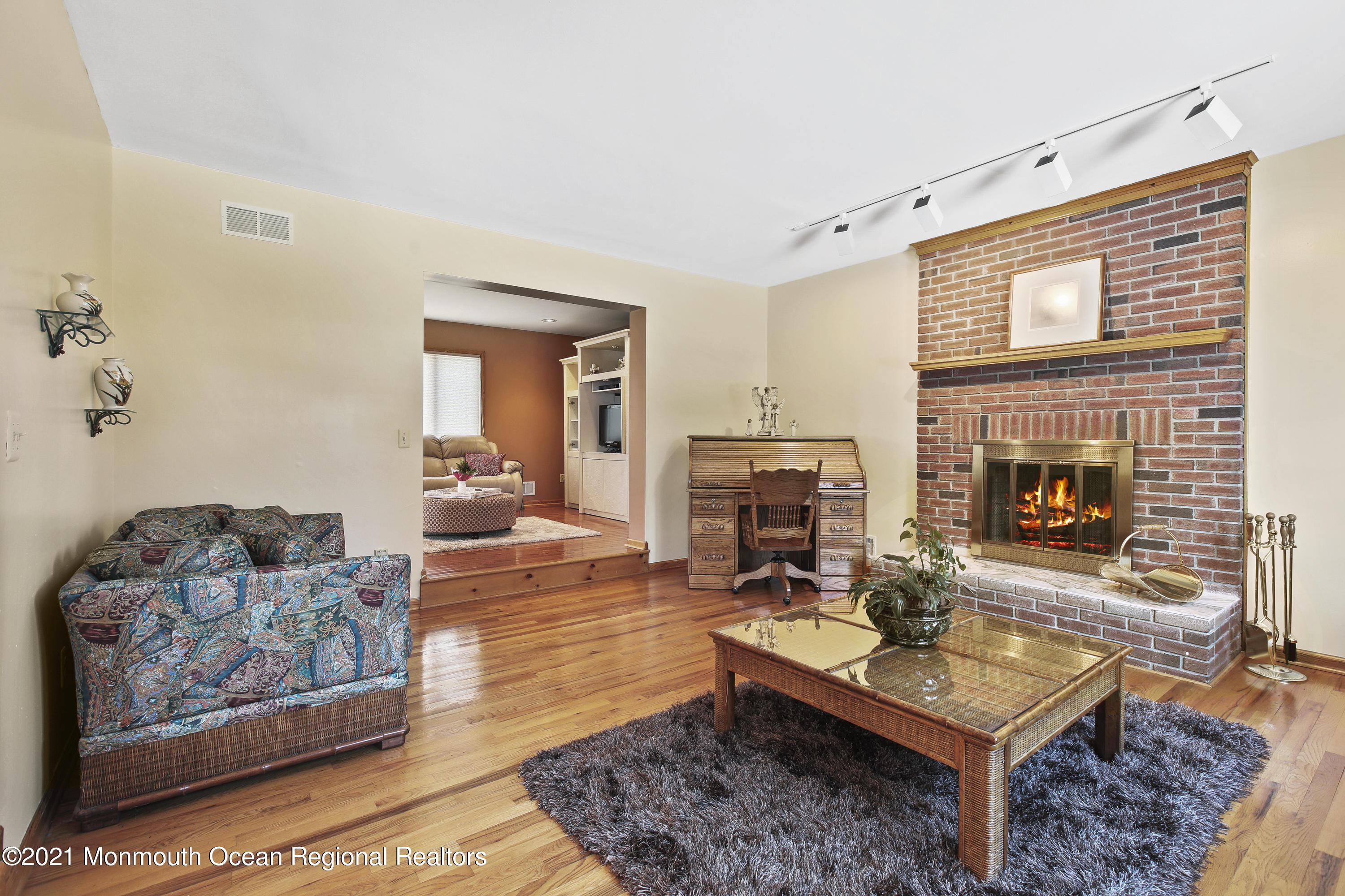 542 Line Road Holmdel, NJ 07733 - Photo 15 of 36 5W5A6306
