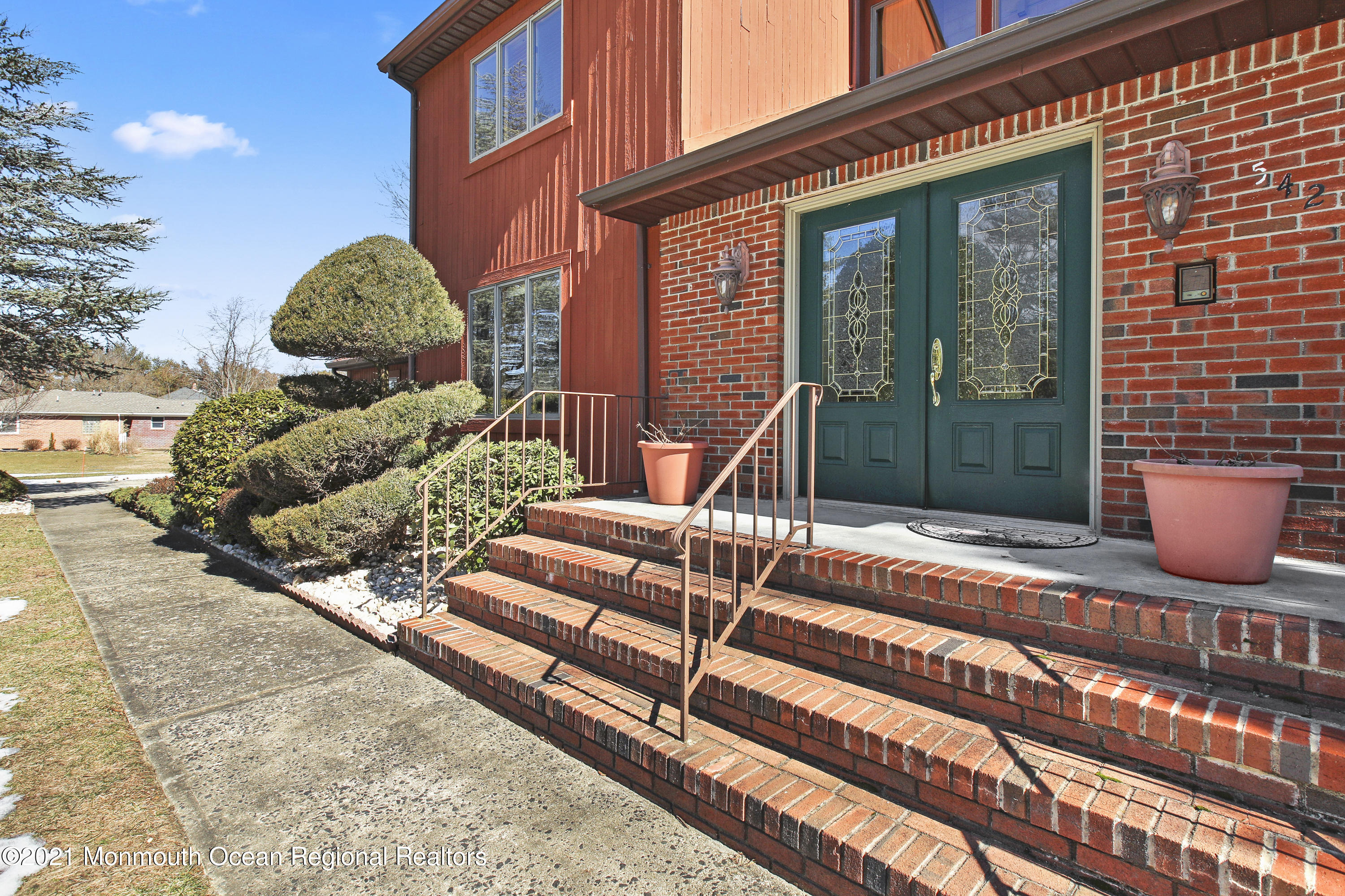 542 Line Road Holmdel, NJ 07733 - Photo 3 of 36 5W5A6250