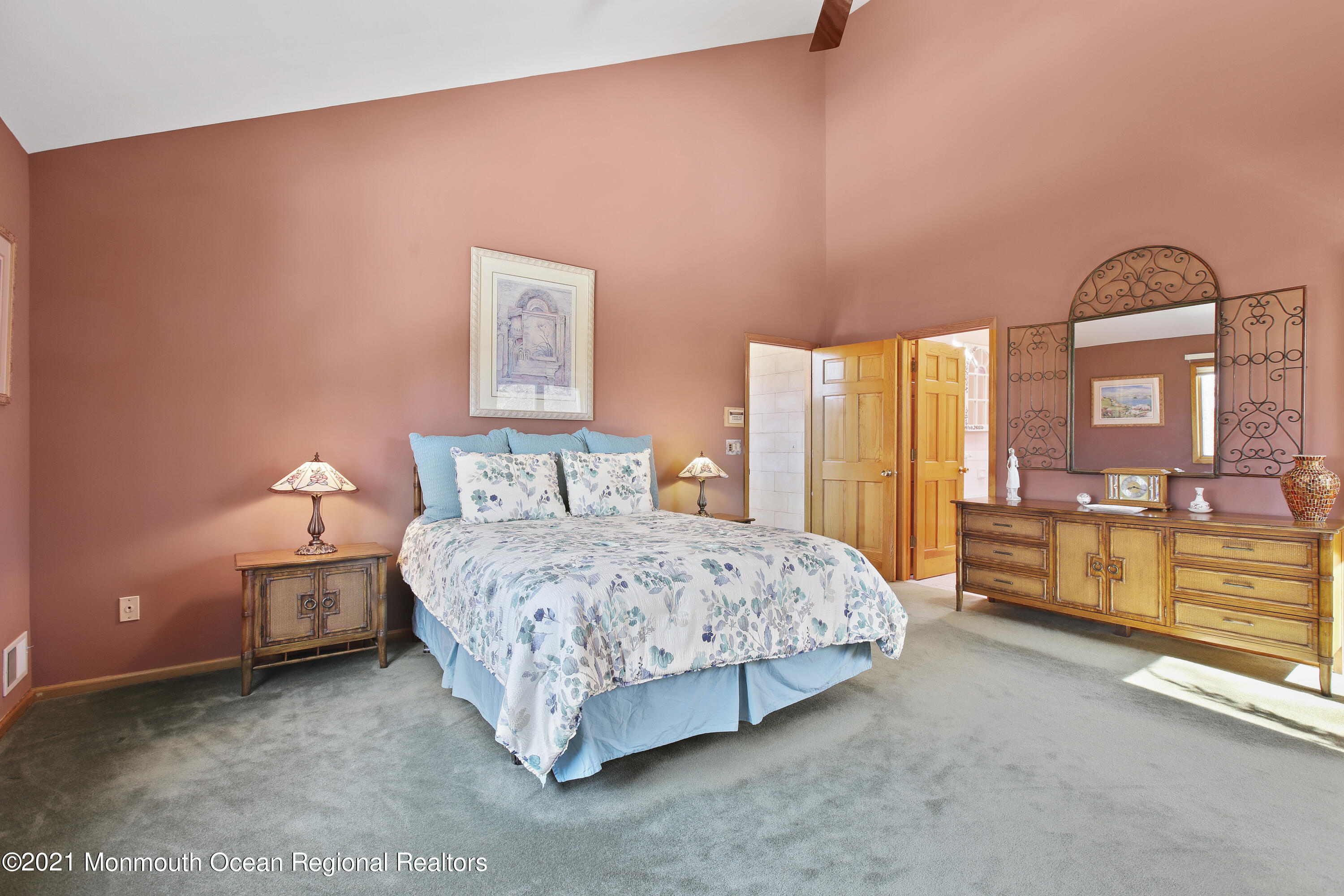 542 Line Road Holmdel, NJ 07733 - Photo 23 of 36 5W5A6436