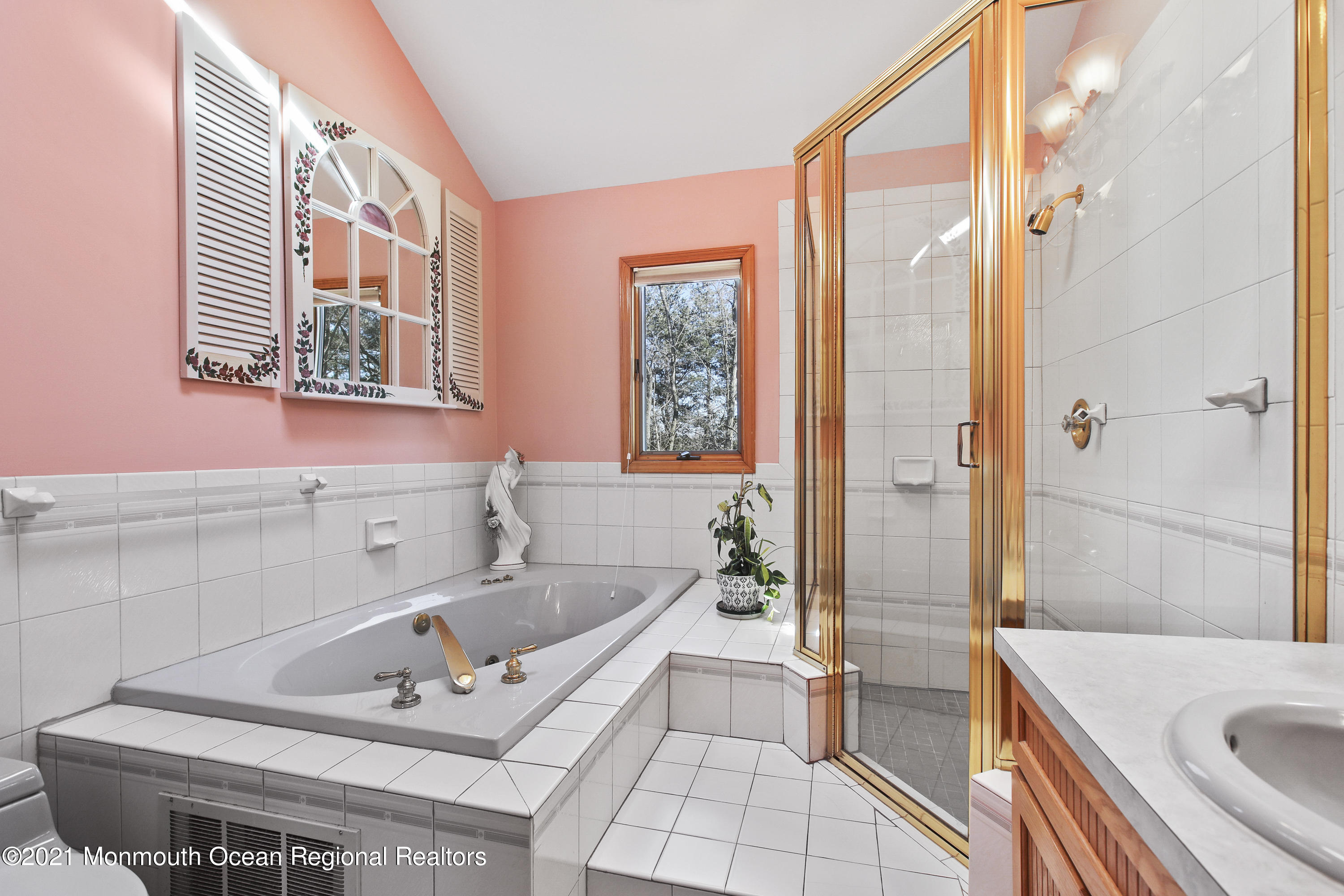 542 Line Road Holmdel, NJ 07733 - Photo 25 of 36 5W5A6455