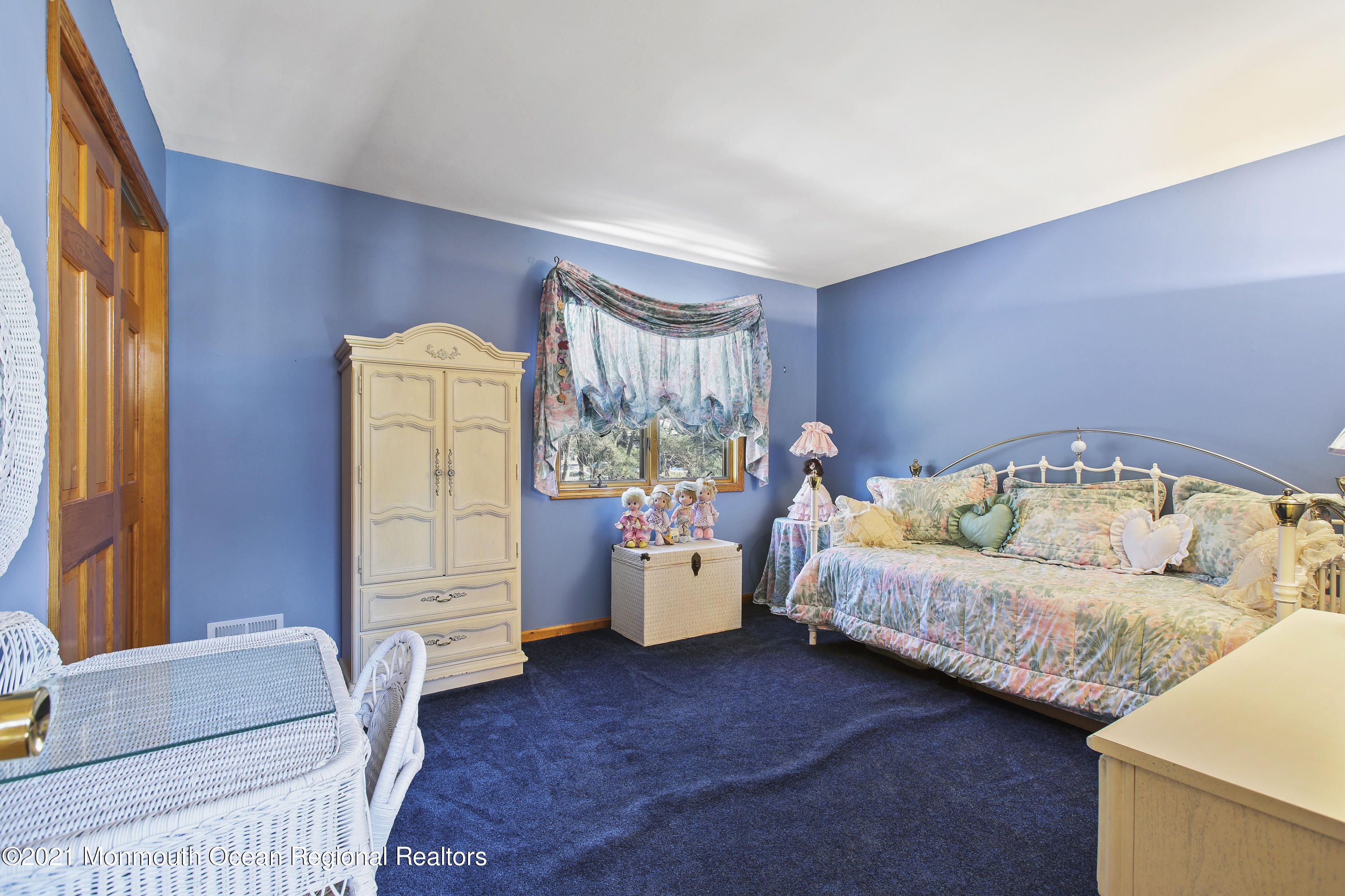 542 Line Road Holmdel, NJ 07733 - Photo 27 of 36 5W5A6426