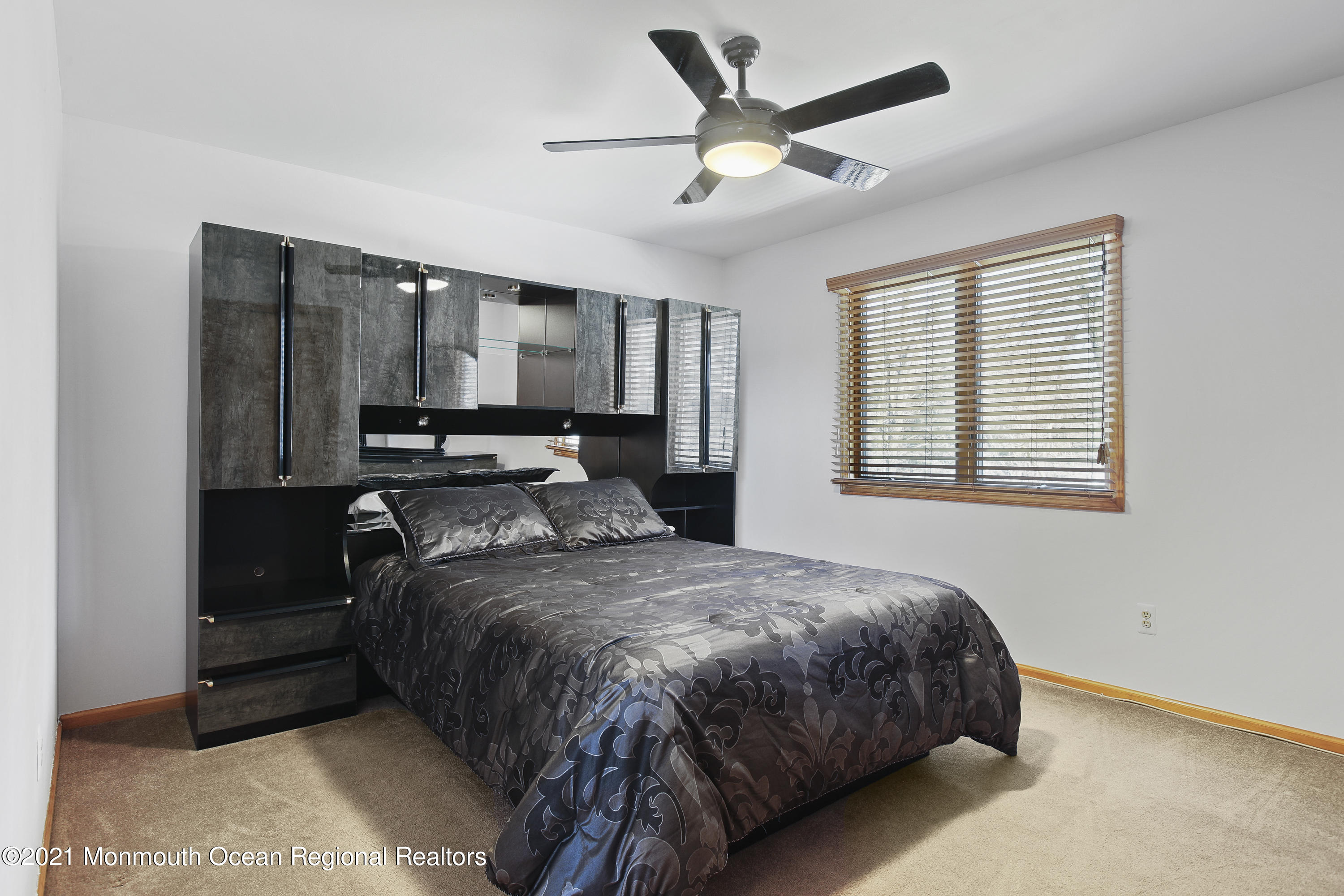 542 Line Road Holmdel, NJ 07733 - Photo 28 of 36 5W5A6417