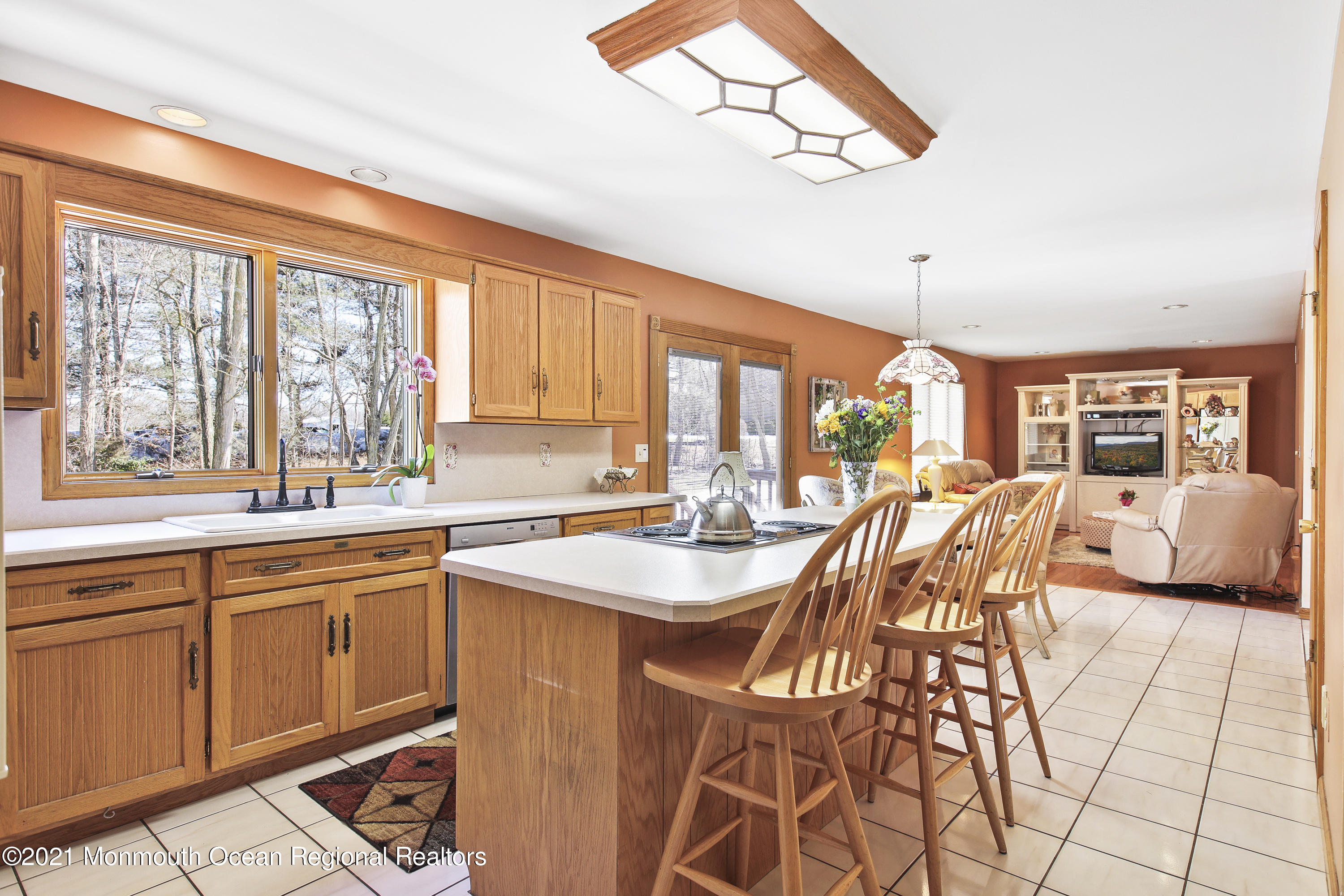 542 Line Road Holmdel, NJ 07733 - Photo 8 of 36 5W5A6376