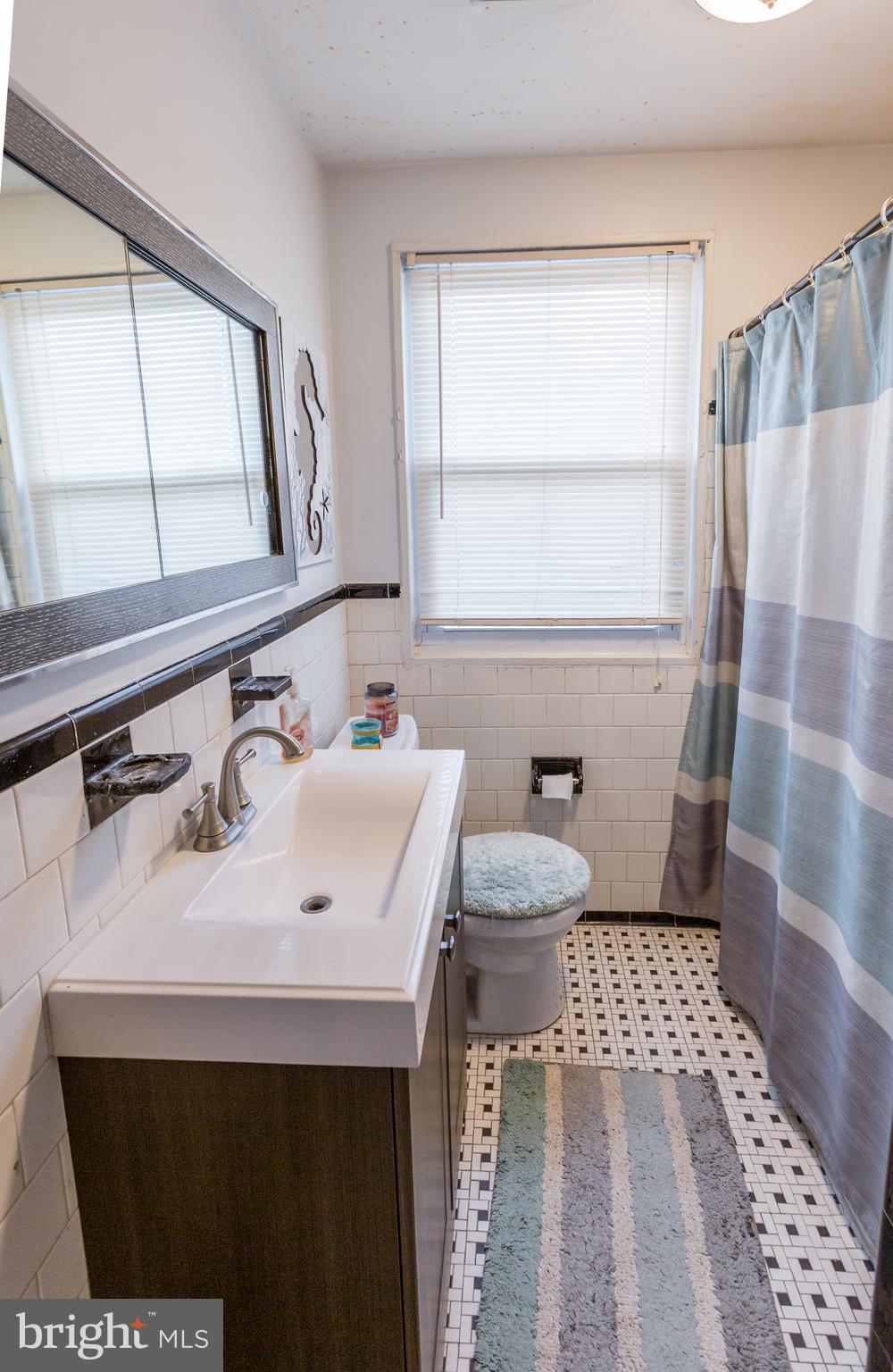 412 Scarsdale Road Baltimore, MD 21224 - Photo 24 of 31 Full Bathroom
