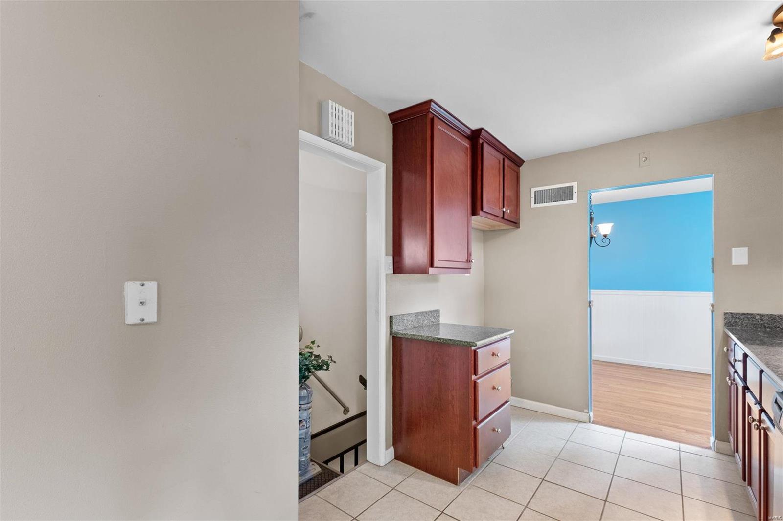 9305 Forman Road St. Louis, MO 63123 - Photo 12 of 30 Gallery Image 12