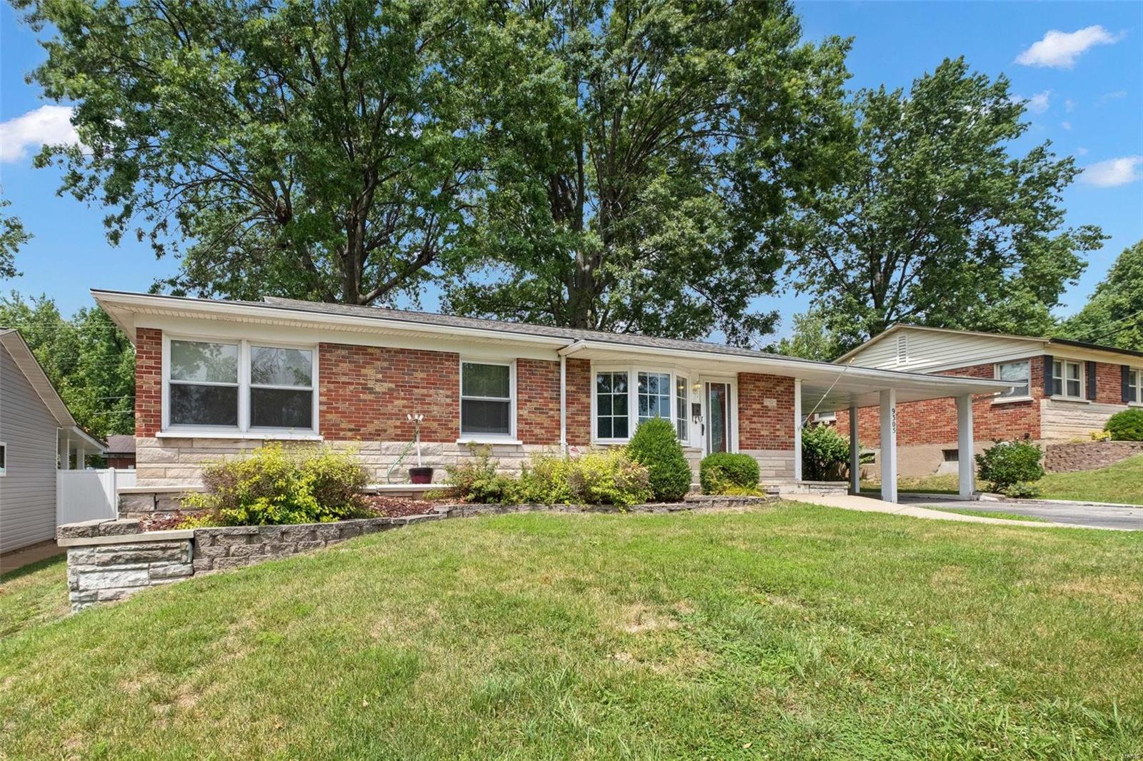 9305 Forman Road St. Louis, MO 63123 - Photo 2 of 30 Gallery Image 2