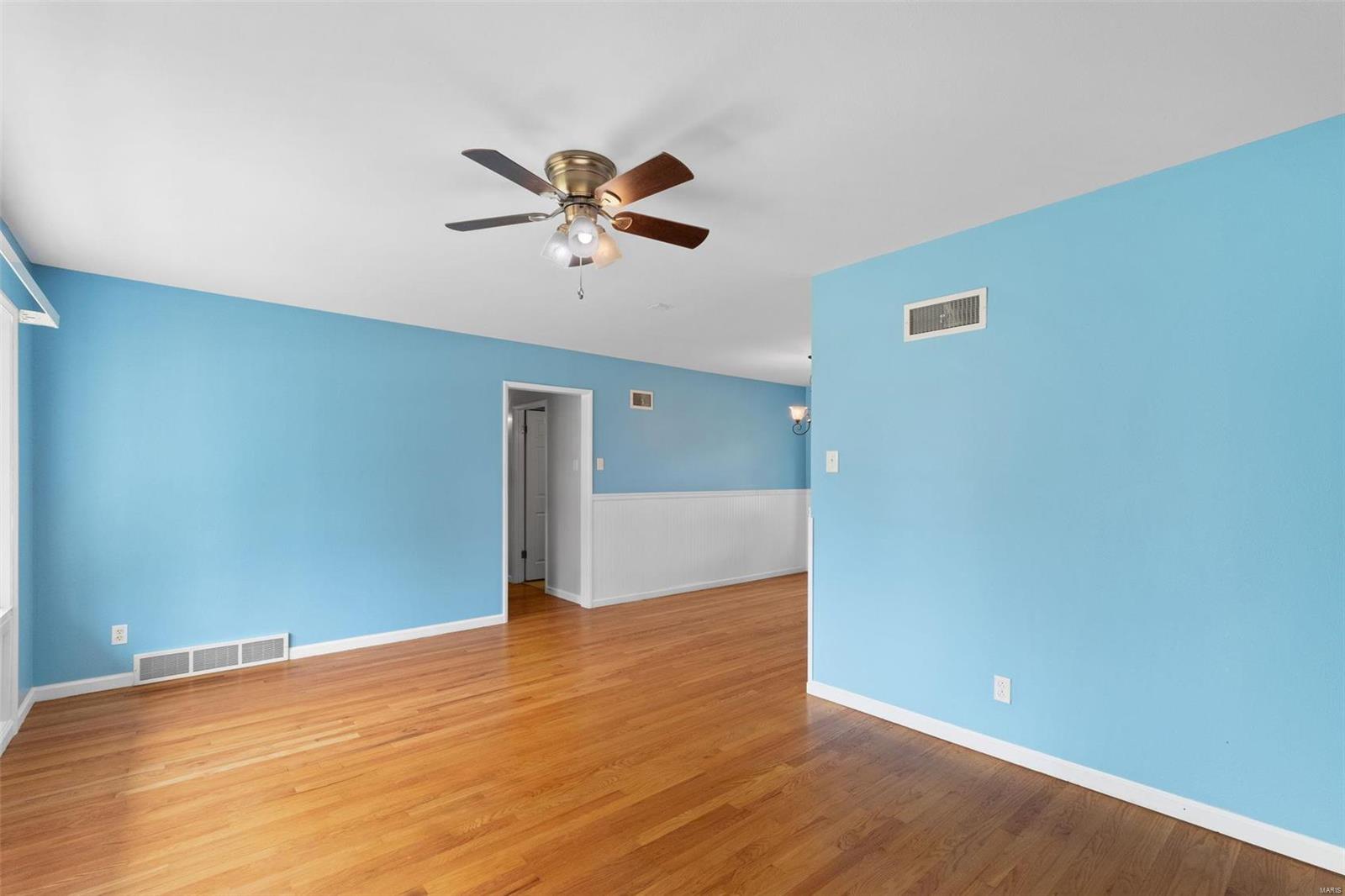 9305 Forman Road St. Louis, MO 63123 - Photo 5 of 30 Gallery Image 5