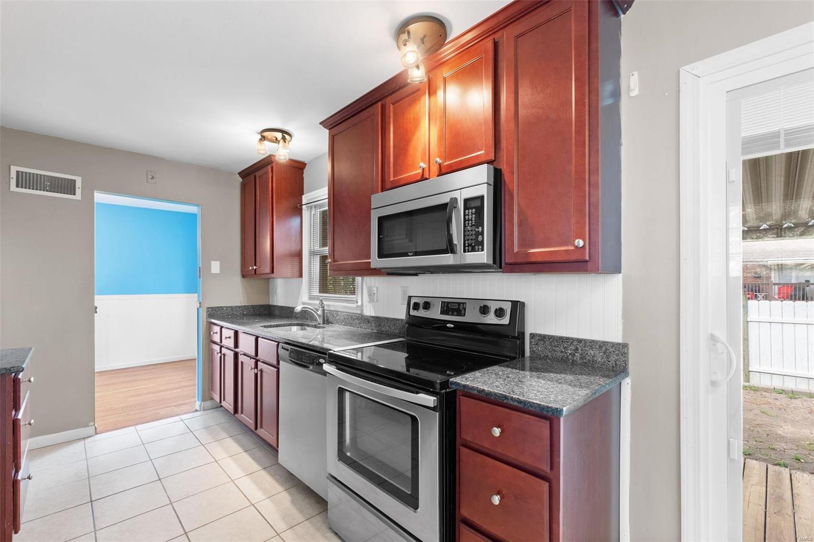 9305 Forman Road St. Louis, MO 63123 - Photo 9 of 30 Gallery Image 9