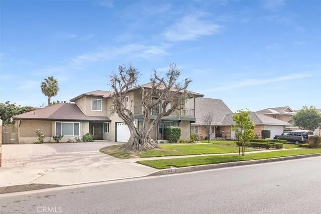 $1,399,000 | 2909 South Rita Way, Santa Ana, CA 92704