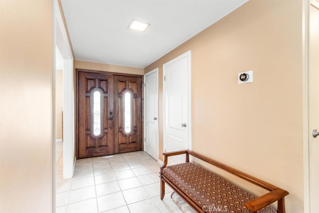 2909 South Rita Way Santa Ana, CA 92704 - Photo 5 of 47