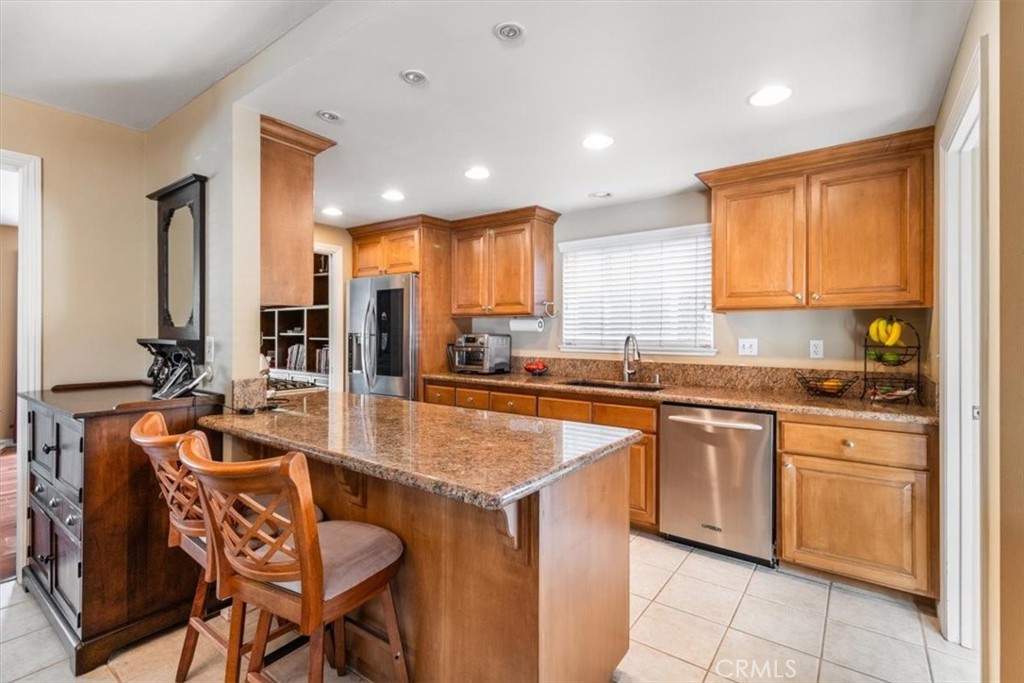 2909 South Rita Way Santa Ana, CA 92704 - Photo 7 of 47