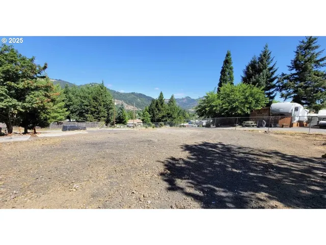 $100,000 | 972 Arburnia Street, Myrtle Creek, OR 97457