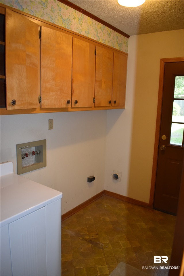 2805 Del Rio Road South Mobile, AL 36693 - Photo 15 of 29